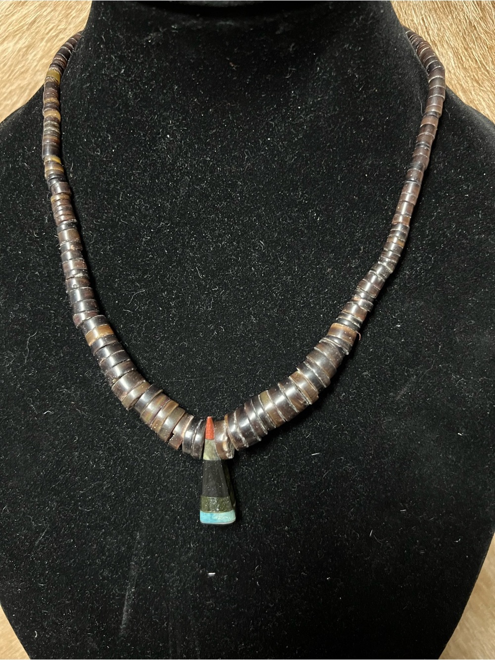 925 Santo Domingo Heishi Shell Necklace with Inlaid Stone Pendant